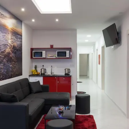 Free Bird - Bed In Six Bed Female Zenska Tatil Evi