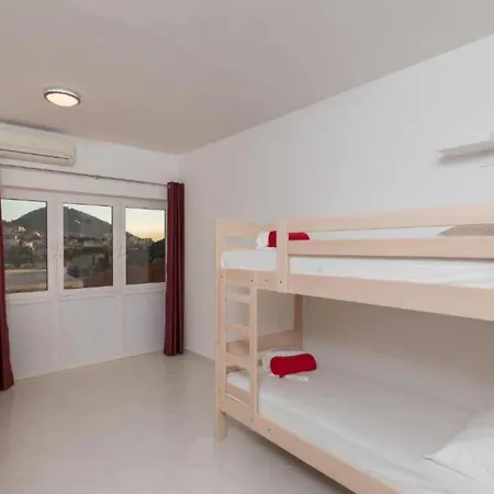 Free Bird - Bed In Six Bed Female Zenska Feriehus Dubrovnik