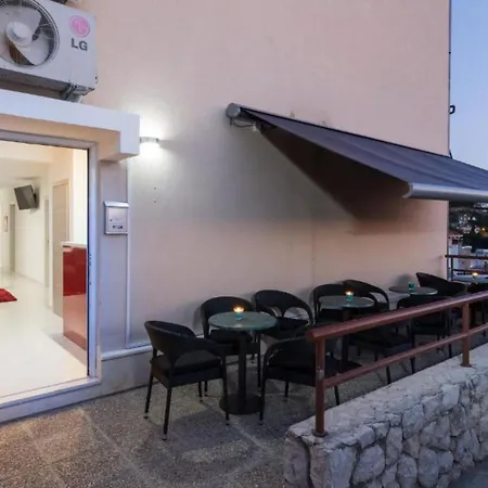 Tatil Evi Free Bird - Bed In Six Bed Female Zenska Dubrovnik