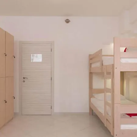 Free Bird - Bed In Six Bed Female Zenska * 두브로브니크