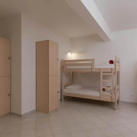 펜션 Free Bird - Bed In Six Bed Female Zenska *