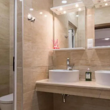 Holiday home Free Bird - Bed In Six Bed Female Zenska Dubrovnik